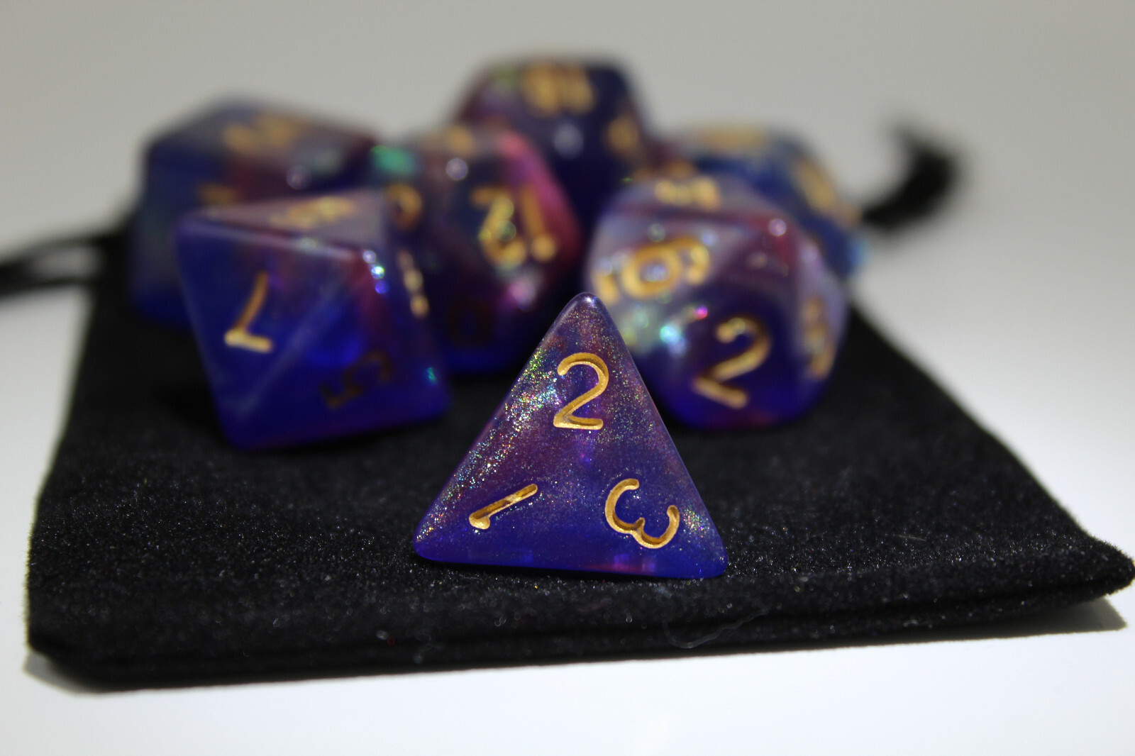 NEW RPG / D&D Dice Set of 7 with Velvet Dice Pounch - Fantasy Blue Enchantress