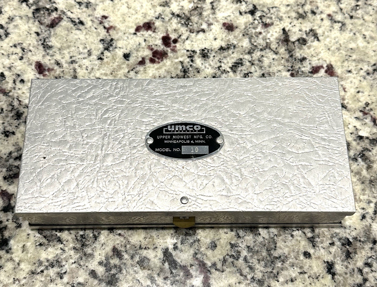 Vintage Umco Corporation Model 10, 2 Sided Aluminum lure  Tackle Box BEAUTIFUL!