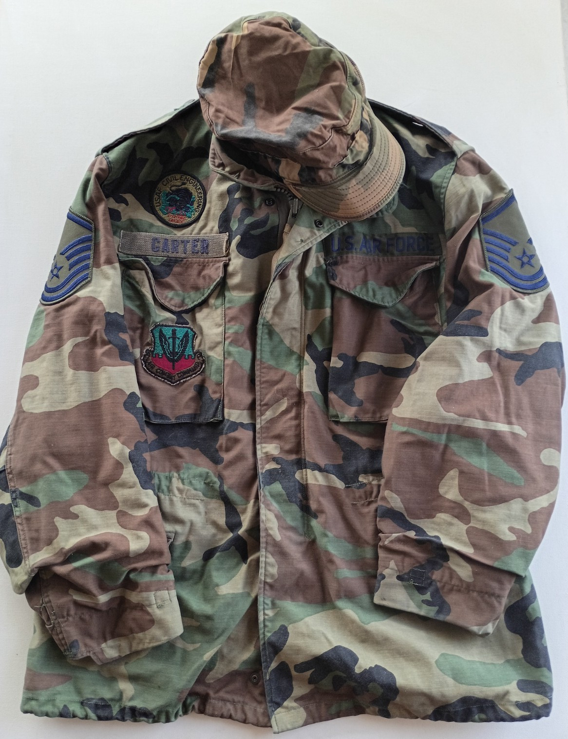 VINTAGE US MILITARY WOODLAND CAMO AIR FORCE UNIFORM JACKET w/ PATCHES & HAT SZ M