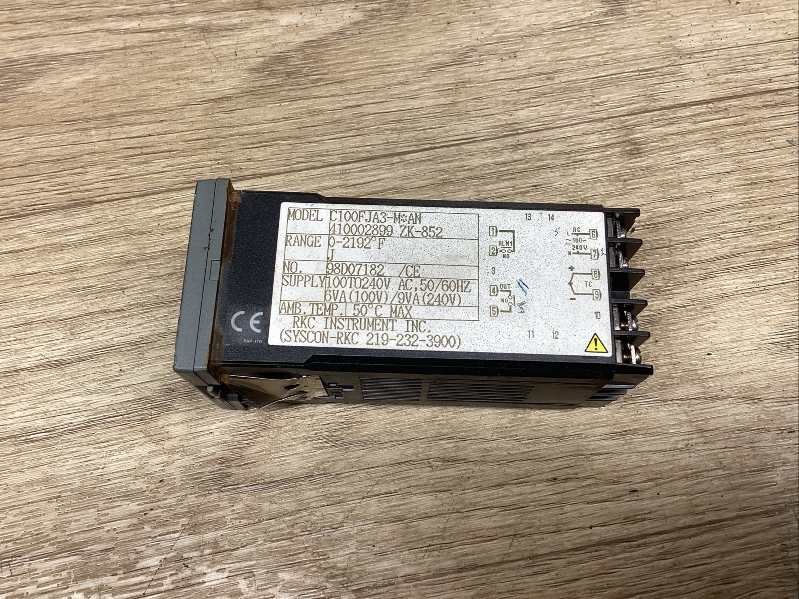 (READ) Syscon Temperature Controller REX-C100 98D07182 219-232-3900 #824L66