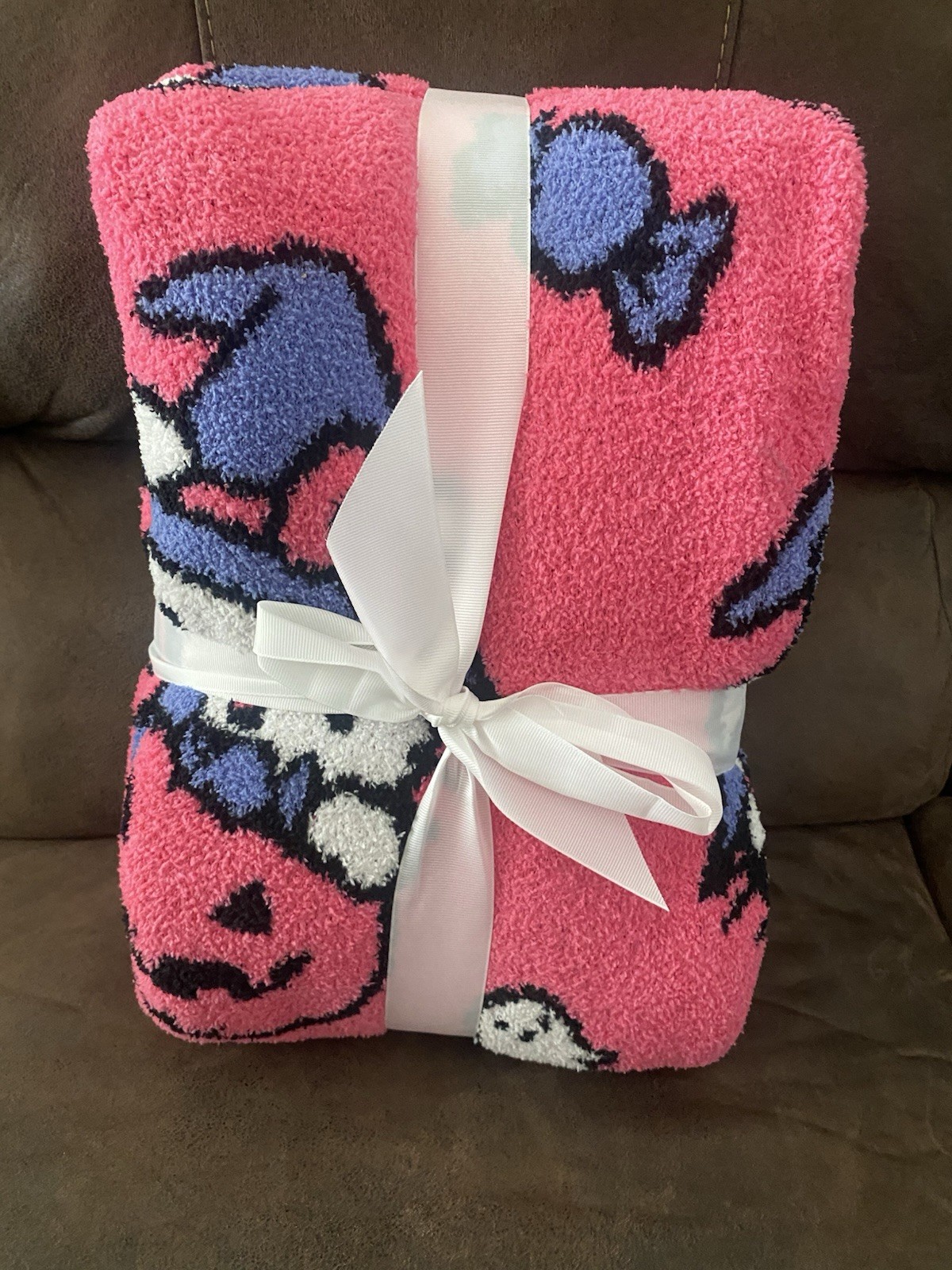Hello Kitty 2025 Feather Knit Throw Halloween
