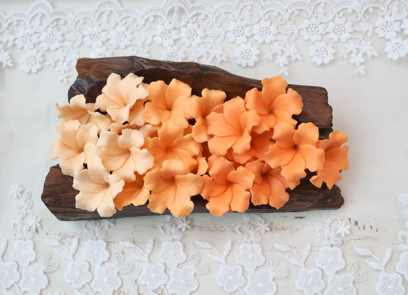 60 Pcs Mixed Orange Clay hibiscus Flowers: Hawaiian Lei Making, DIY Crafts