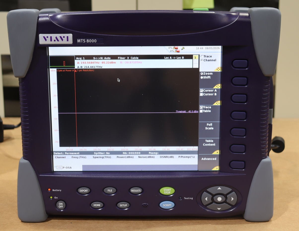 Viavi OSA-710/UTM-710 DWDM Optical Spectrum Analyzer MTS8000E, GOOD 2 Available