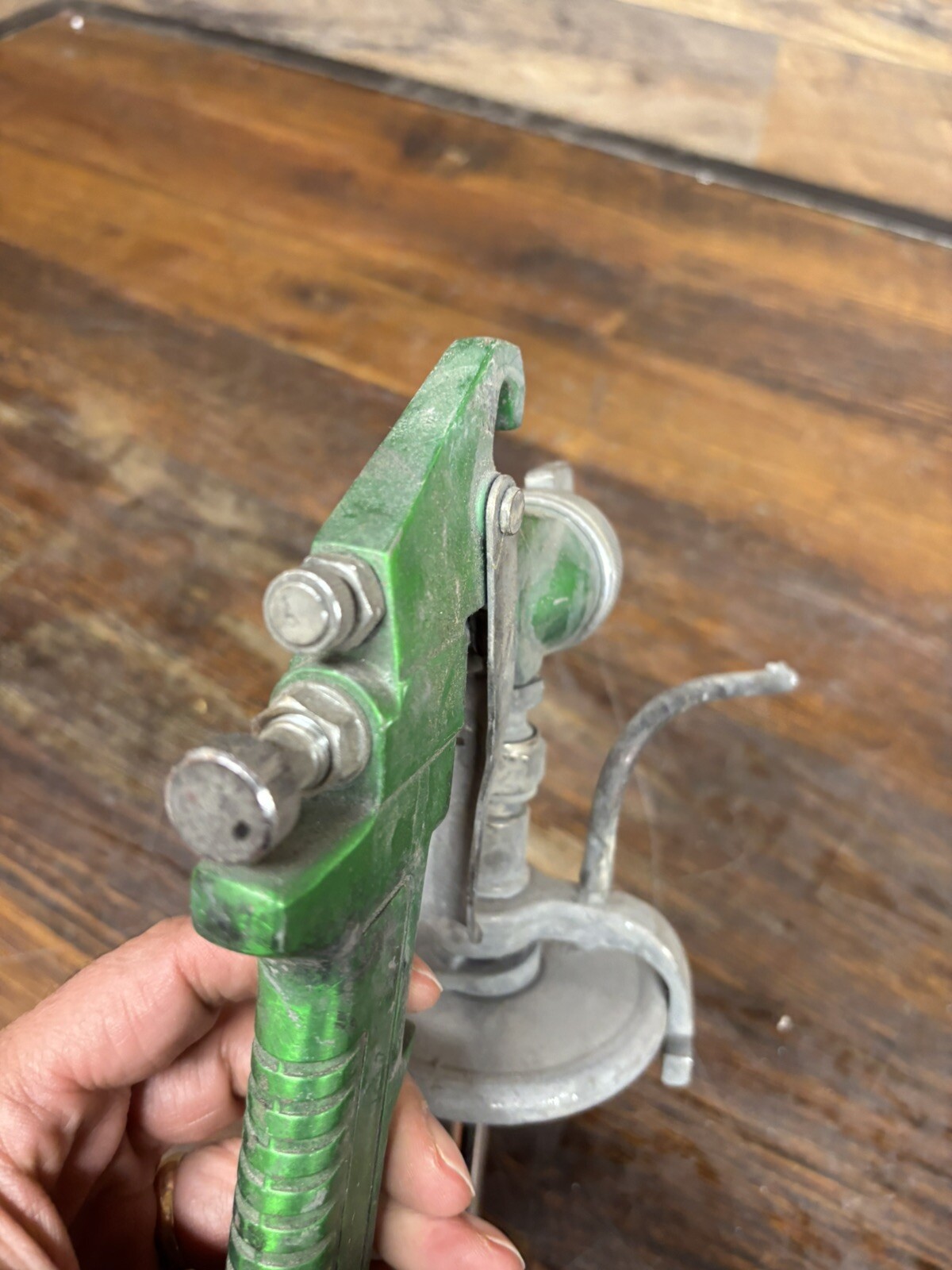 MP 4009 spray paint gun