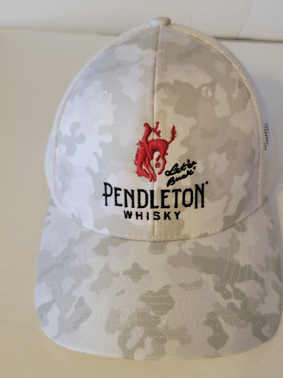 PENDLETON WHISKY BUCKING BRONCO PRINT WHITE ICE CAMO SNAPBACK HAT