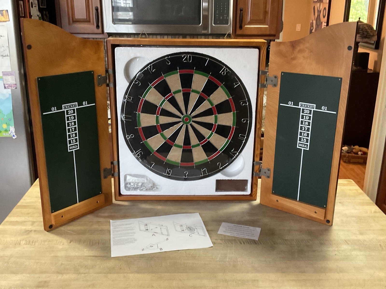 New Unbranded Good Quality Wood Cabinet Dartboard Set Cricket