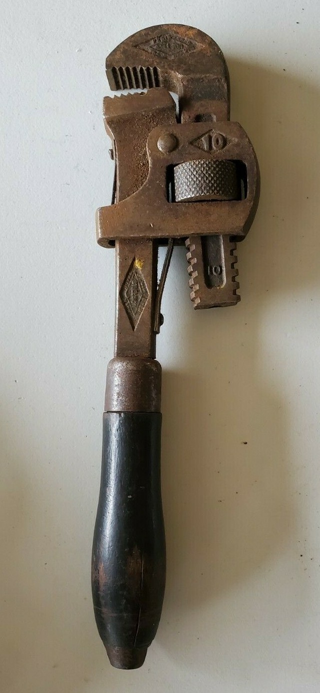 Vintage Walworth Mfg. #10 Adjustable Pipe Wrench