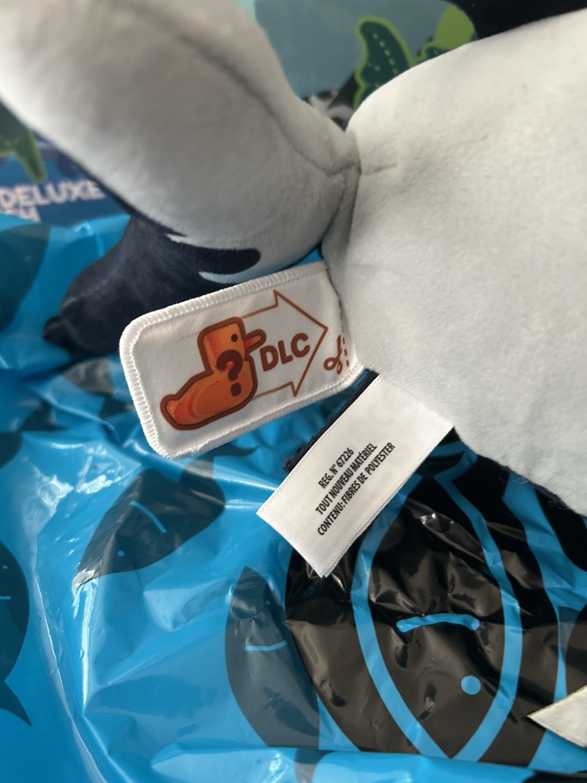 Fisch Deluxe Plush & DLC Included Megalodon Fish Plush