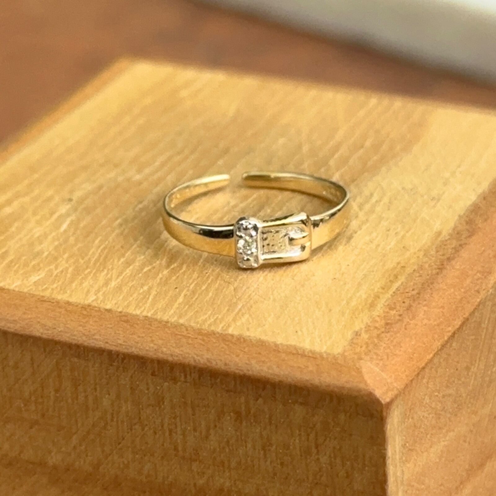 14KT Yellow Gold .01ct Diamond Buckle Toe Ring Adjustable Thin Lightweight Band