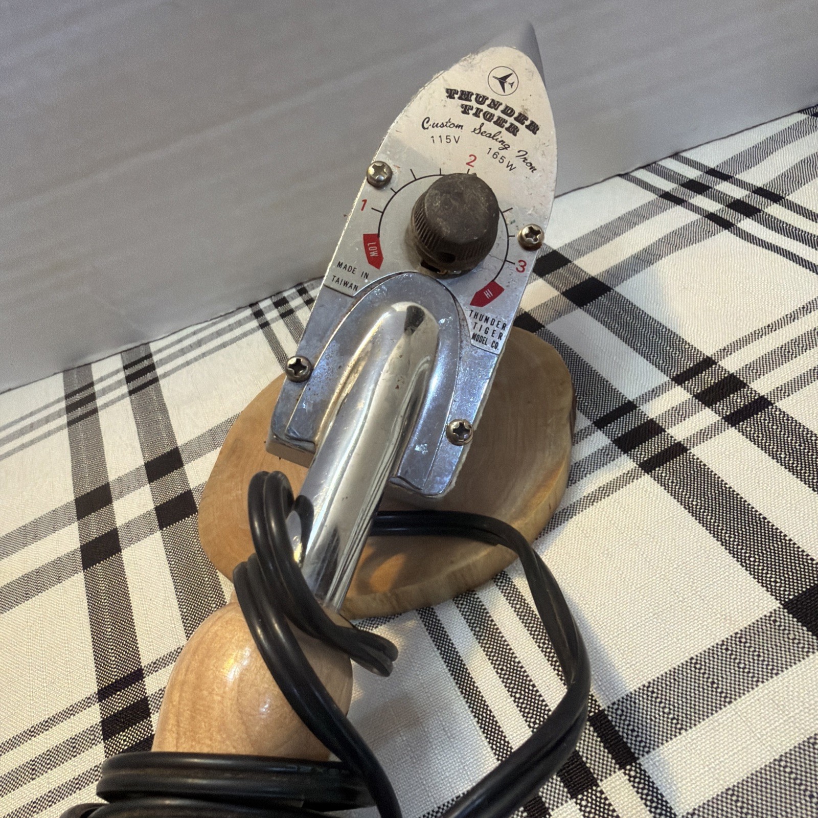 Thunder Tiger Custom Sealing Iron Adjustable temperature