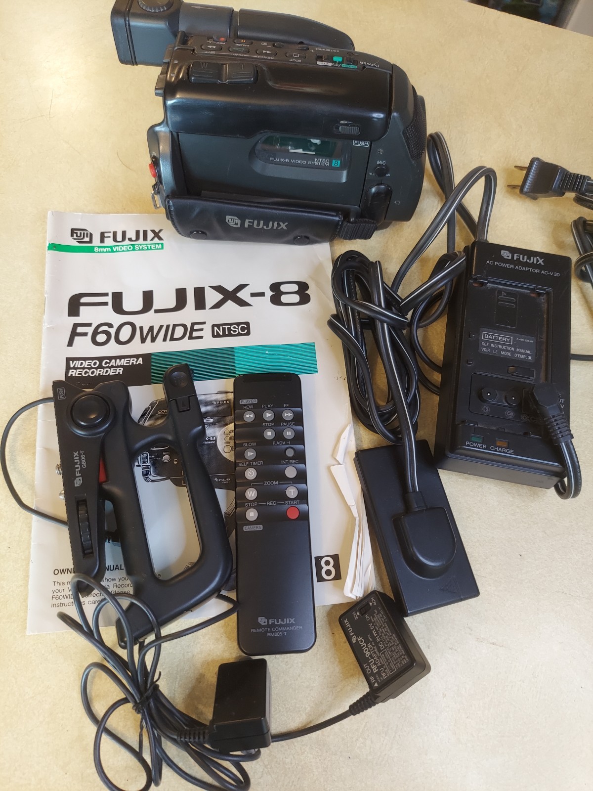 Fujix-8 Video Camera Recorder F60wide Power Source Battery Cords Remote