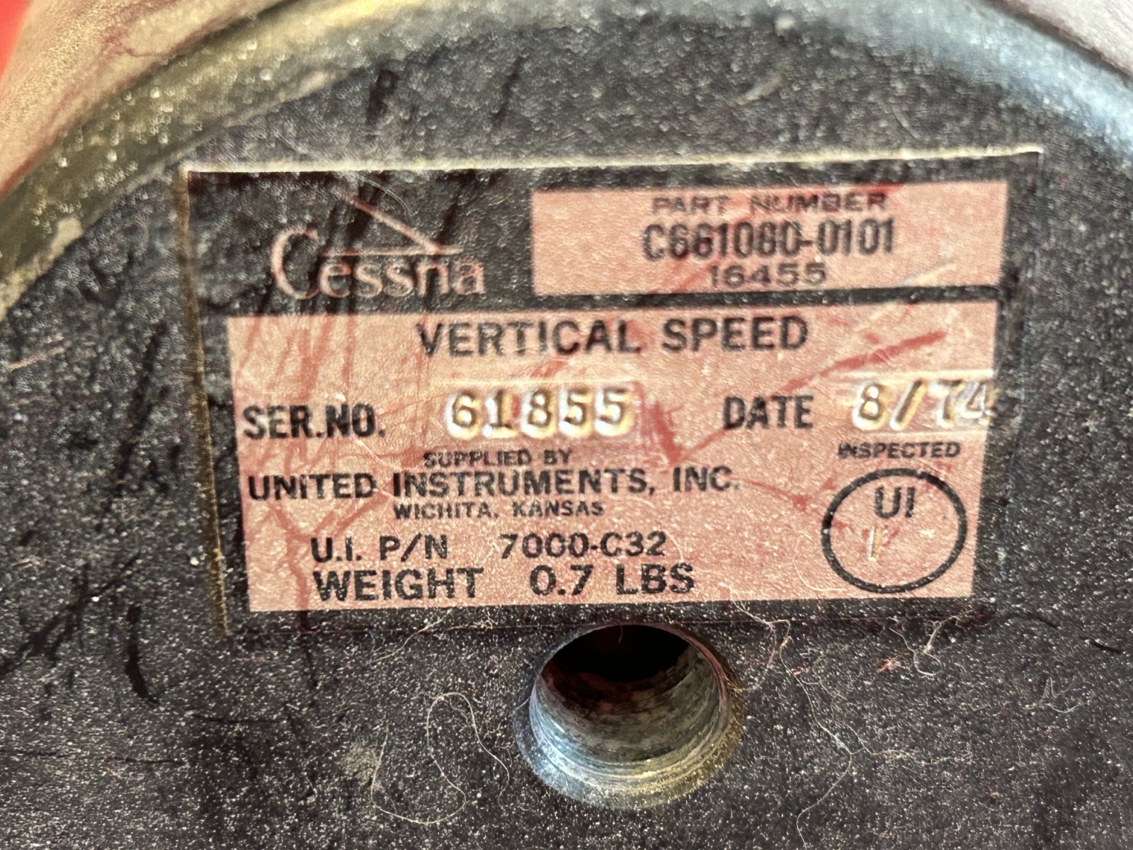 UNITED INSTRUMENTS VERTICAL SPEED INDICATOR P/N 7000-C32 CESSNA CORE