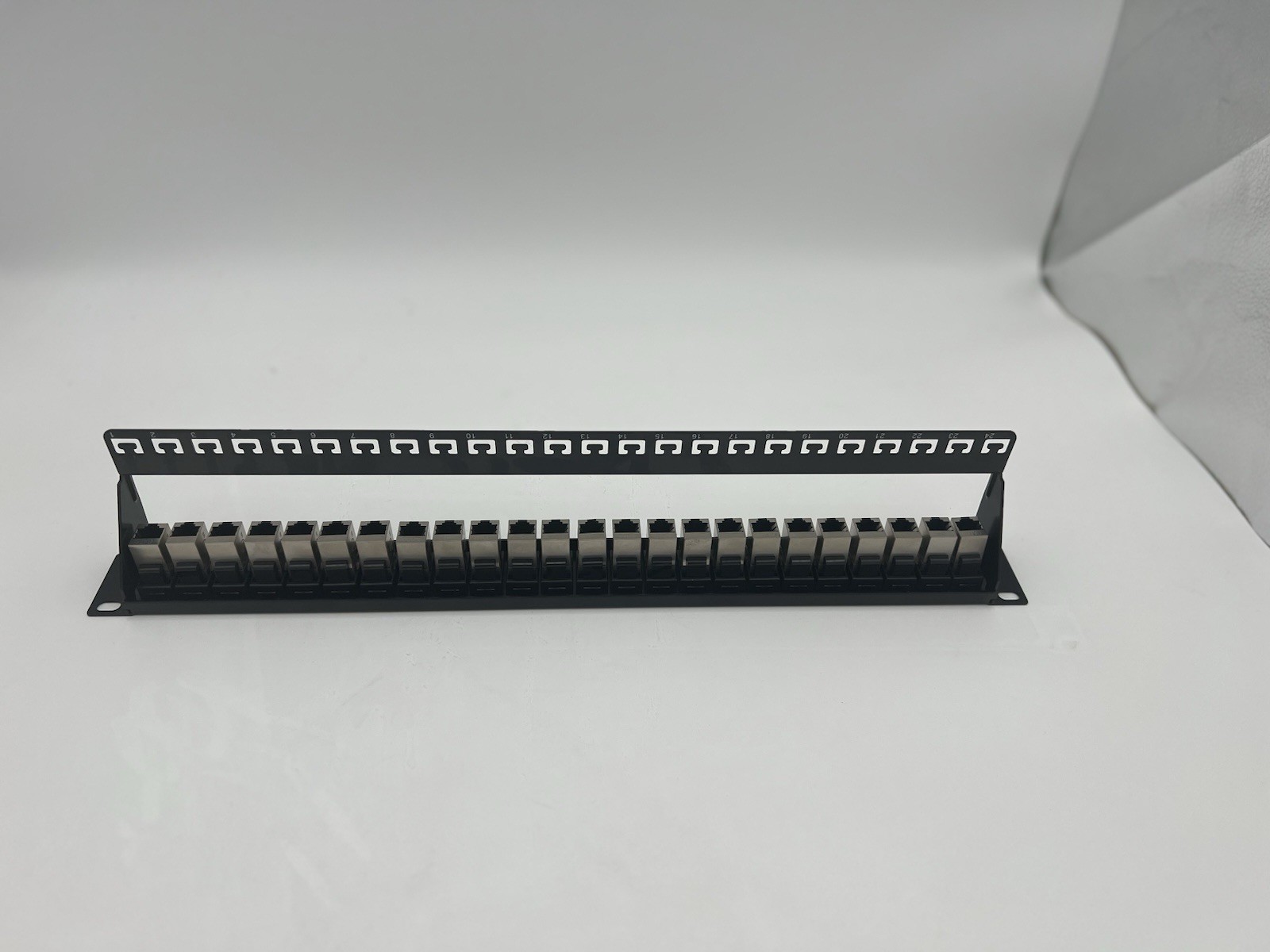 Cable Matters 24-Port Blank Patch Panel Rackmount or Wall Mount Cat 6