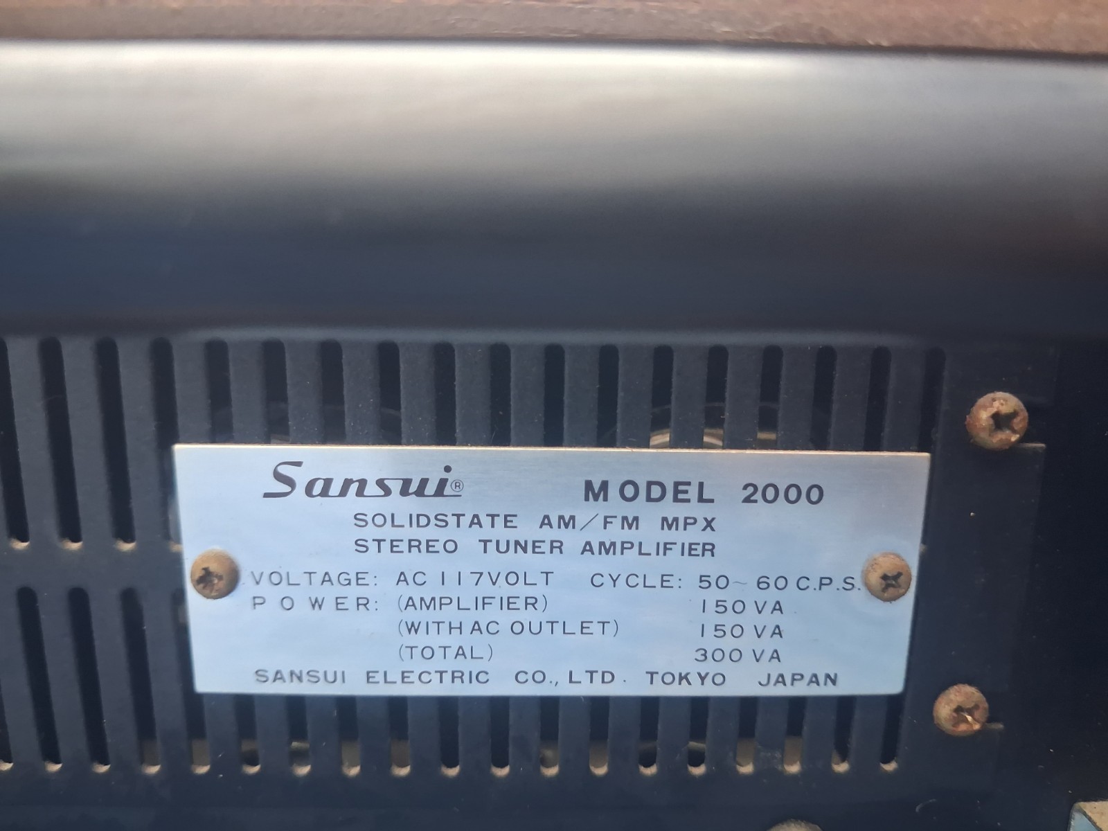 Sansui 2000 Solid State AM/FM Stereophonic Tuner Amplifier Ipod Compatible Mint