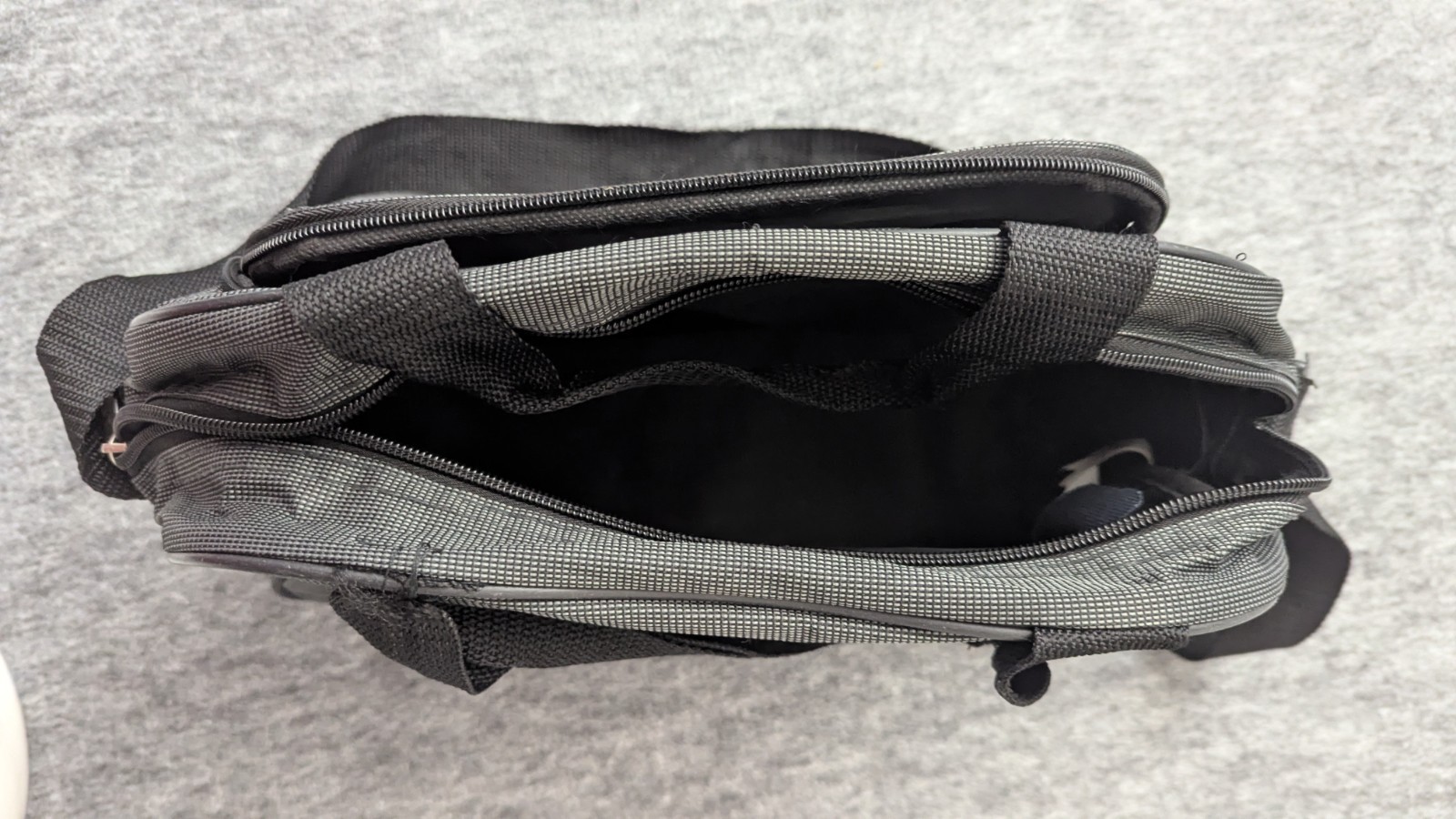 TAG Laptop Messenger Shoulder Bag Gray Black