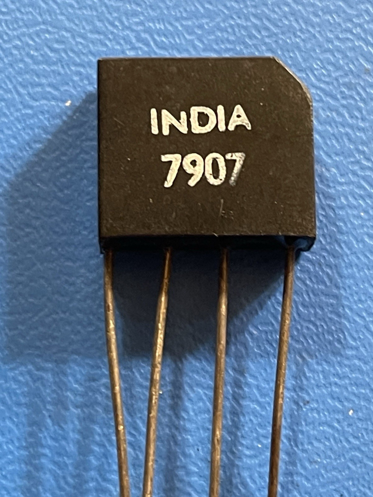 2KBB10 BRIDGE RECTIFIER STANDARD SINGLE PHASE 1.9A 100V IR (LOT OF 4)