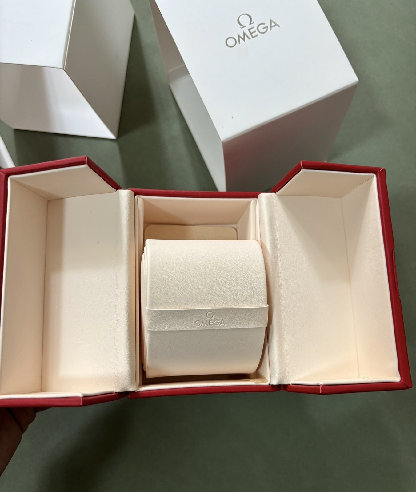 OMEGA WATCH BOX TRAVEL BOX RED BOX