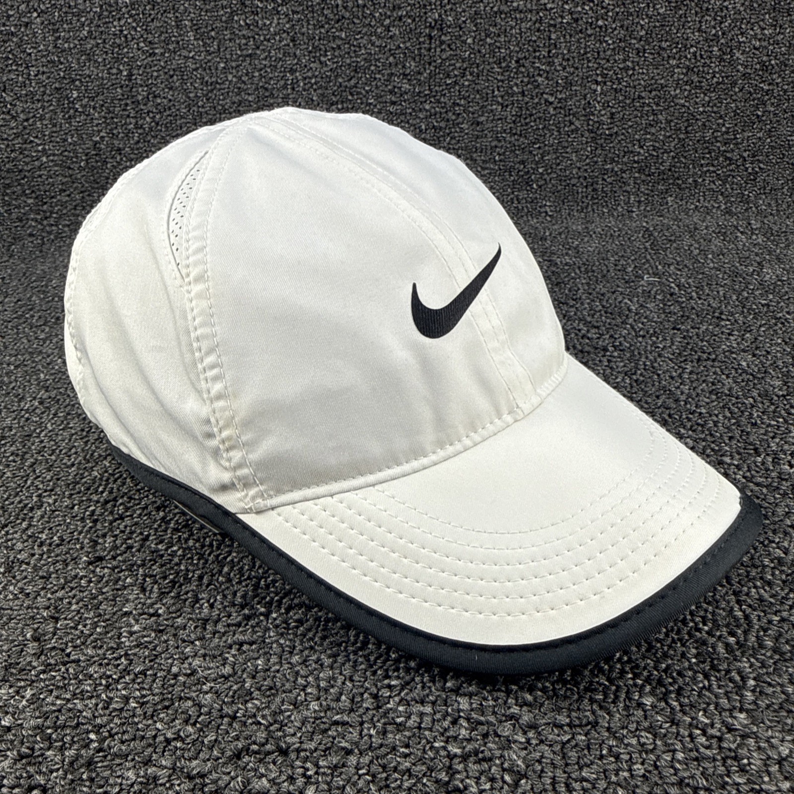 NIKE Featherlight Dri-Fit Cap hat Adult Size White Running Tennis Pickleball