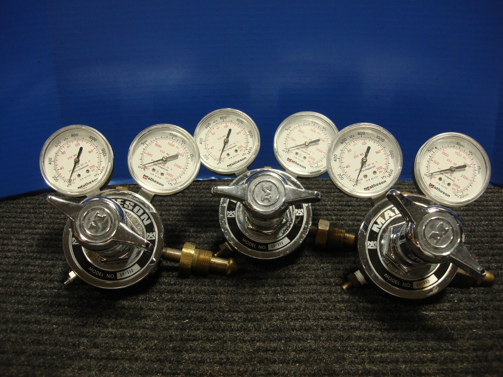 LOT OF 3 MATHESON REGULATORS 8H-580 8H-350