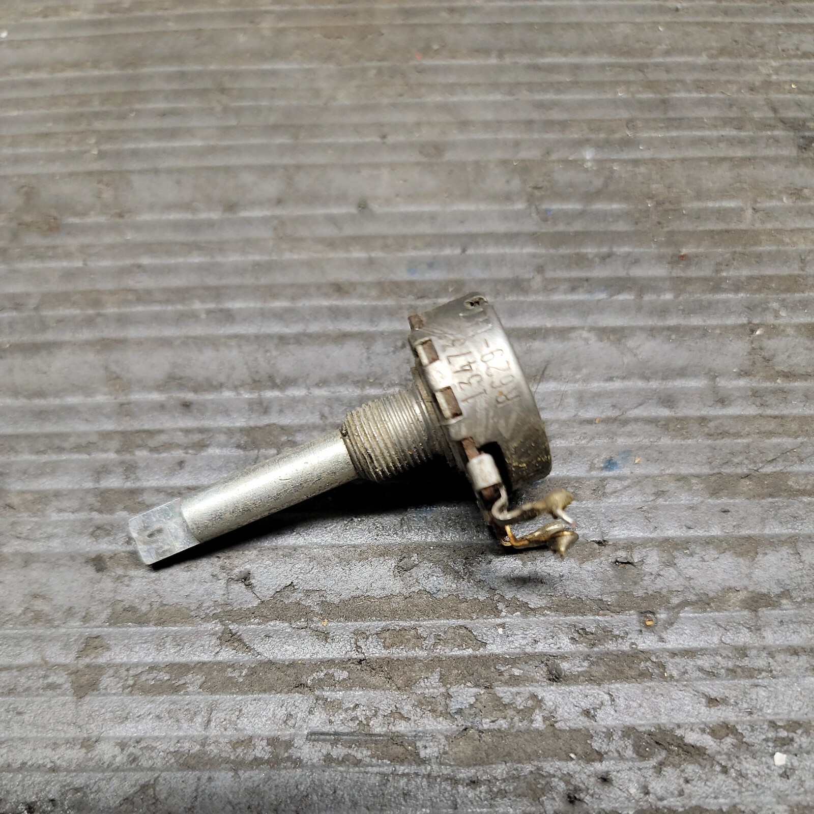 Fisher Model 90t Bass Potentiometer