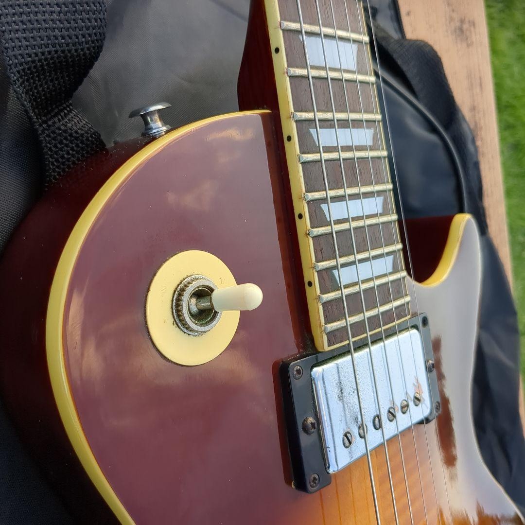 Epiphone Les Paul guitar with scratches #QY8T74