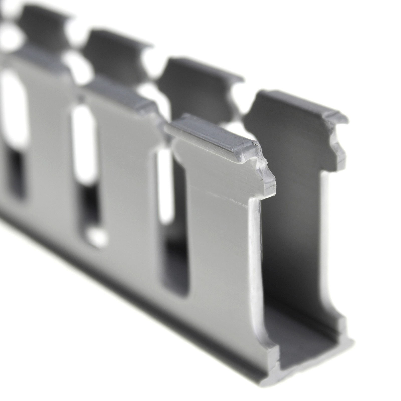 PANDUIT E.5X1.25LG6 PANDUCT .5" GREY TYPE E SLOTTED WALL WIRING DUCT (6FT)