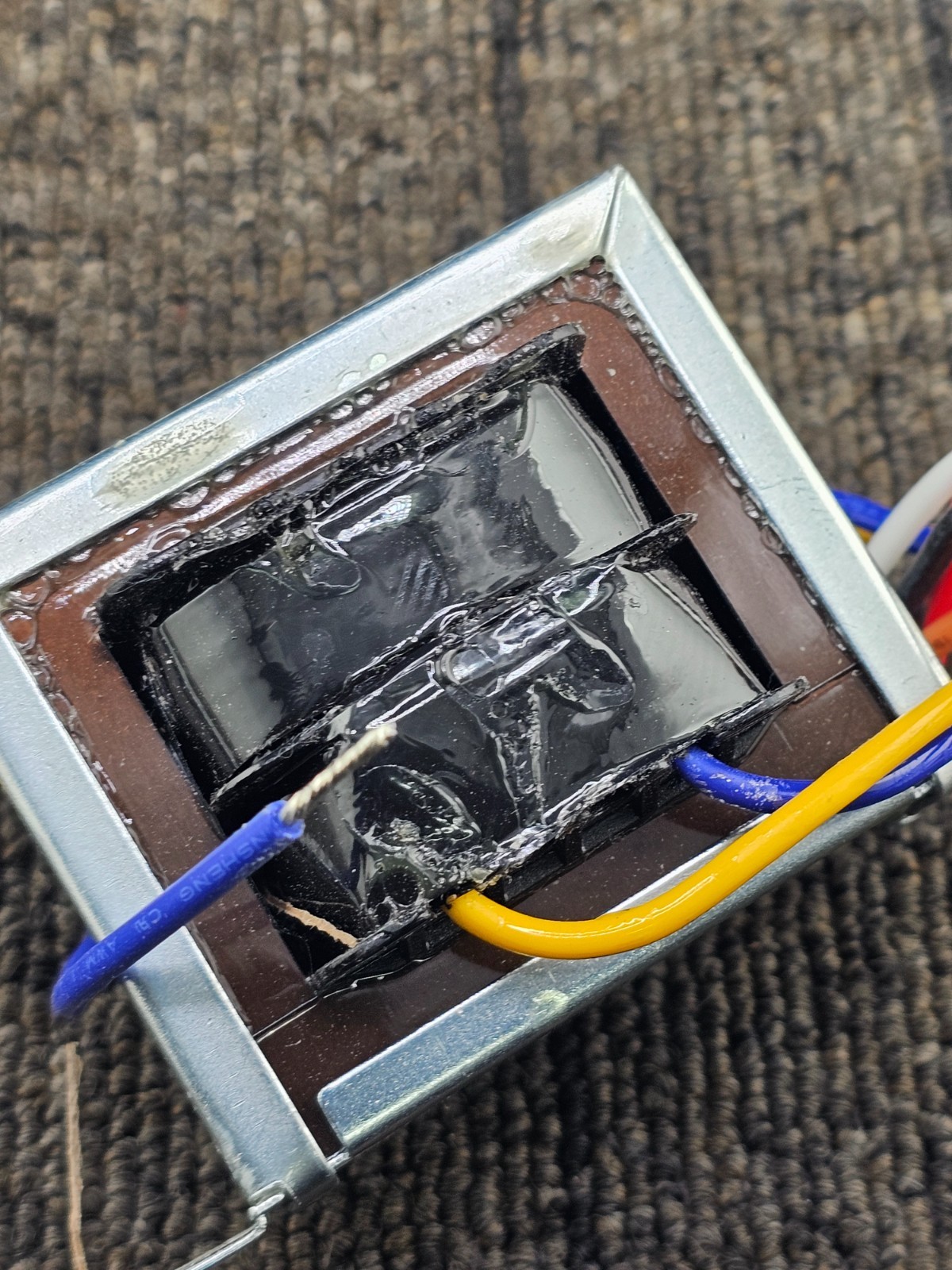 DAYTON 4VZE4H: CLASS 2 TRANSFORMER 40VA, OPEN, FOOT MOUNT