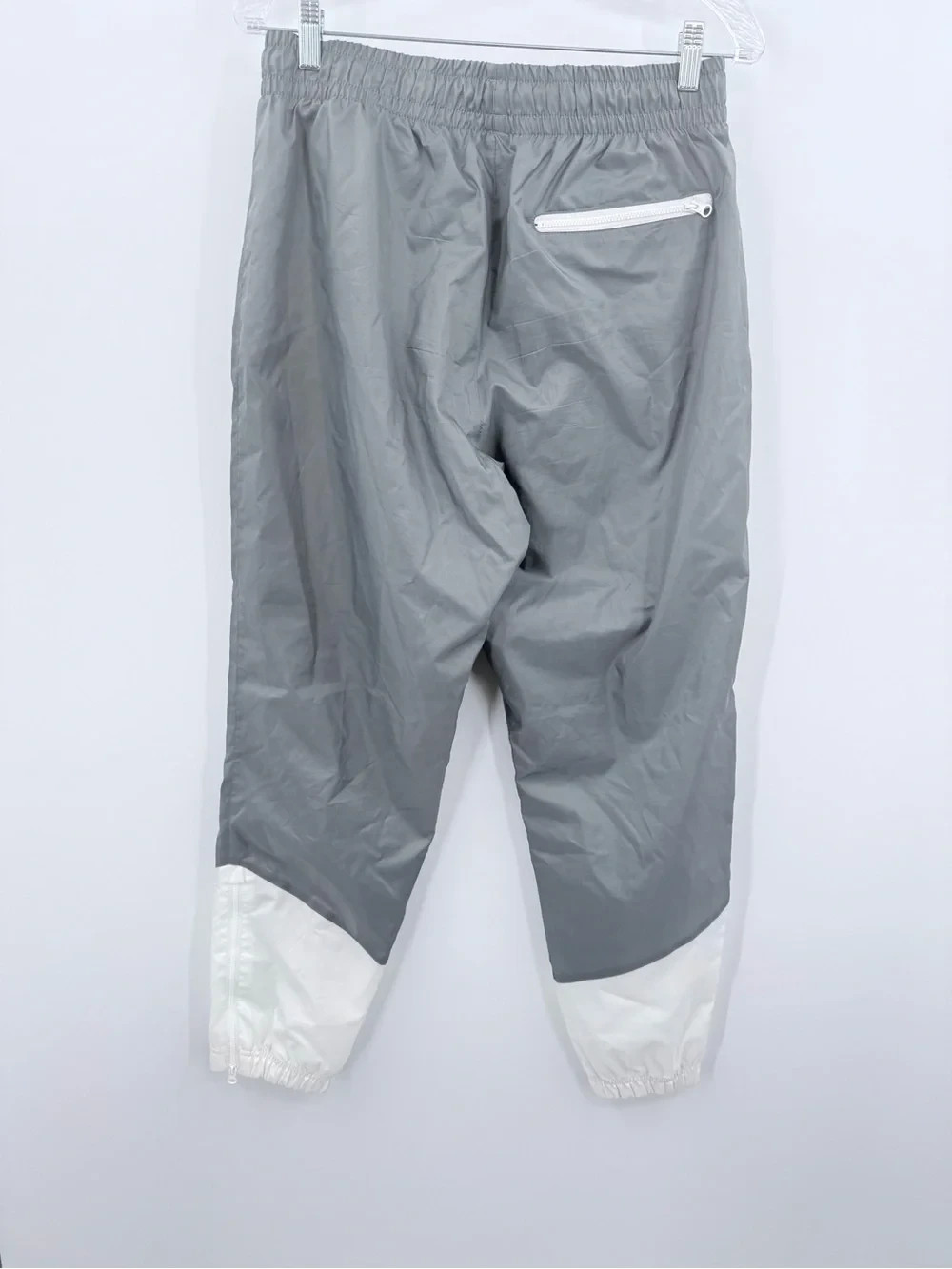 Nike Windrunner Woven Lined Pants DX0653-084 Size Medium Gray