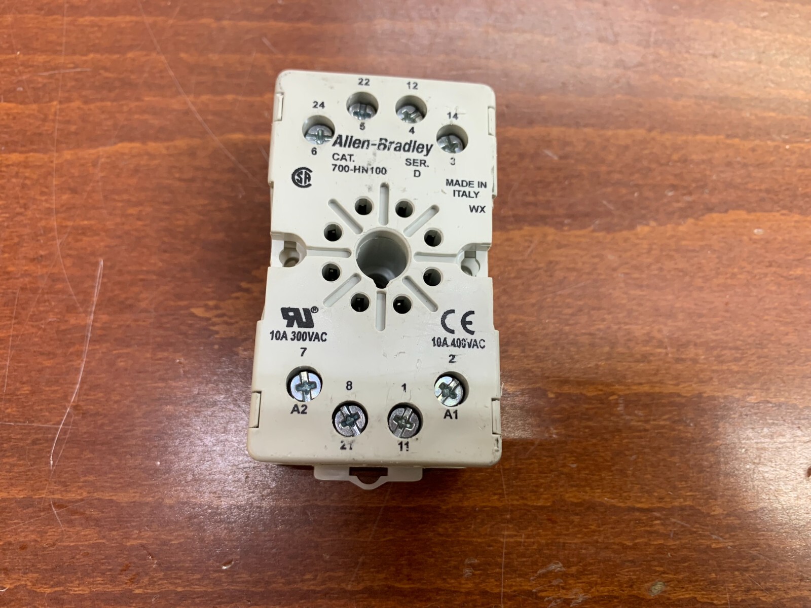 Allen Bradley 700-HN100 socket (NIB)