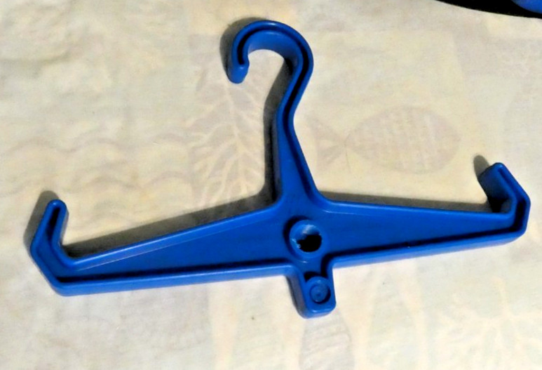 Underwater Kinetics BC/Regulator Hanger Heavy Duty Plastic