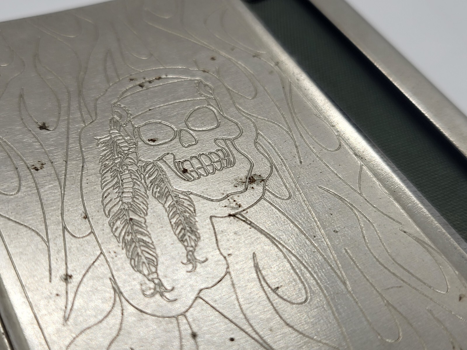 Automatic Cigarette Rolling Machine, Metal Box Cigarette Case PIRATE Skull