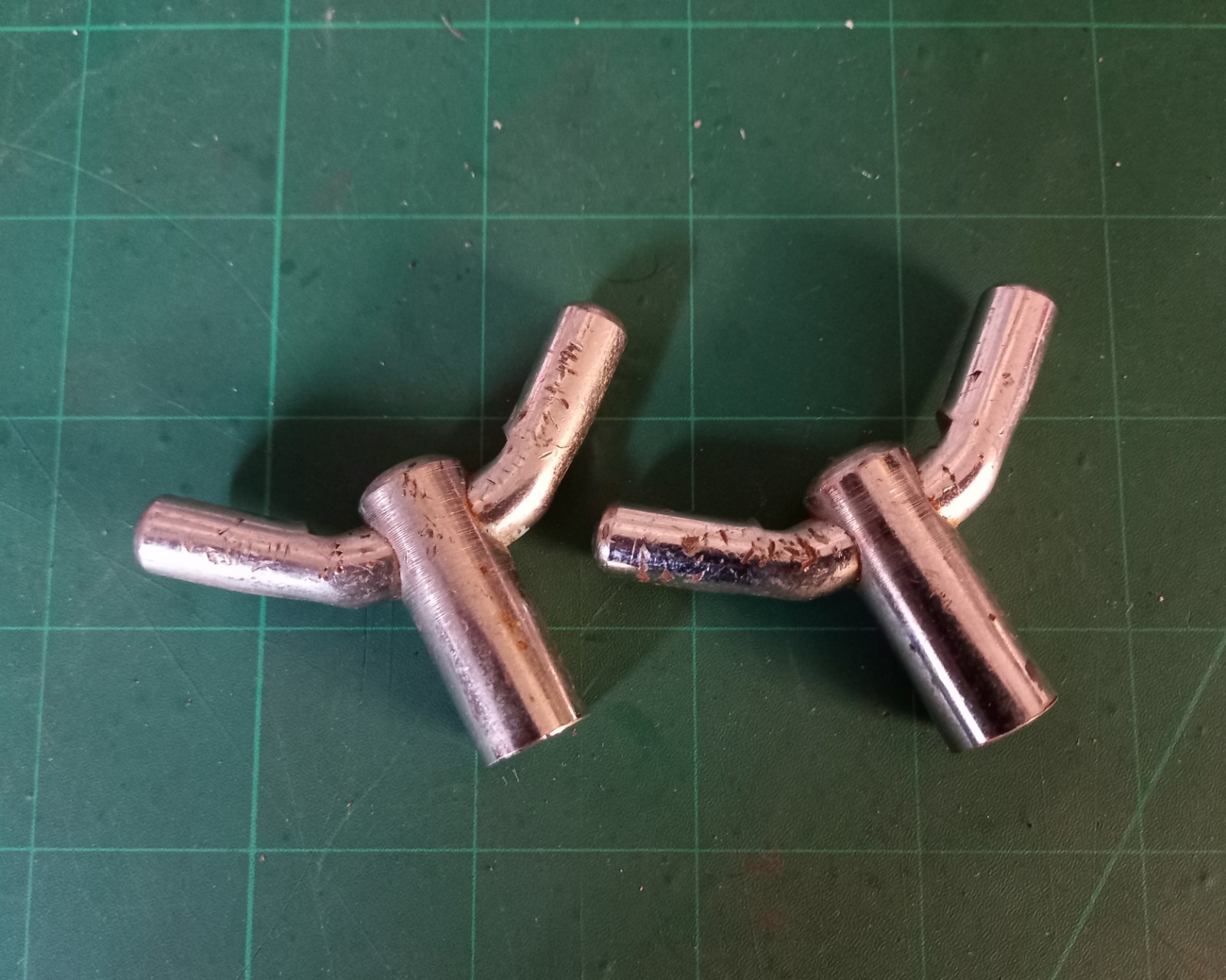Unbranded, heavy duty, M8 wing bolts (x2)