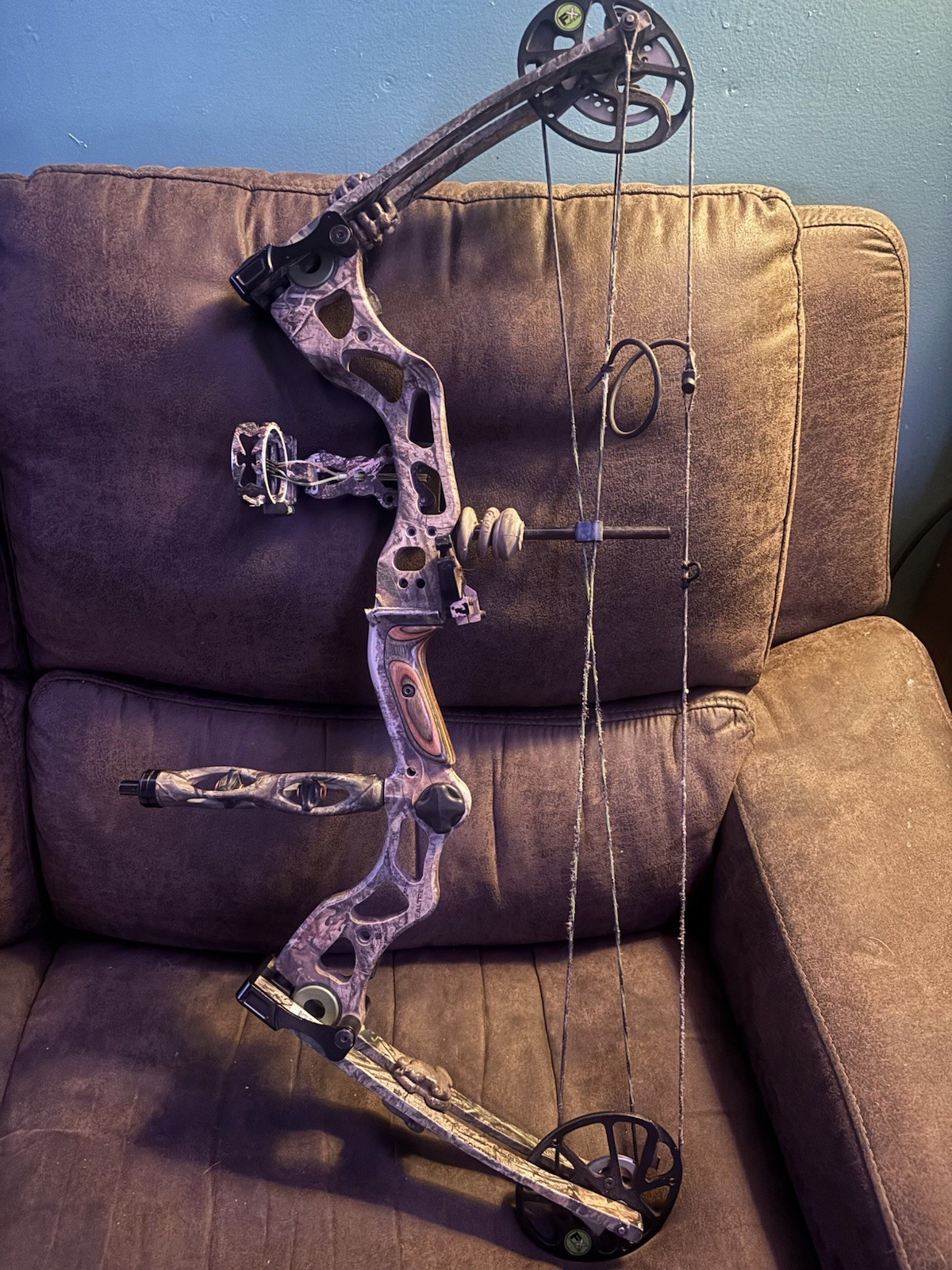 Camouflage Aluminum Compound Bow for Bow Hunting, Men's Archery