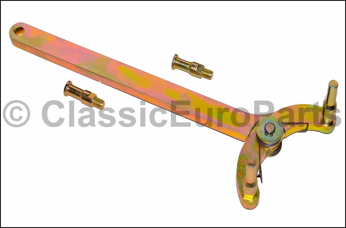Heavy duty engine camshaft sprocket gear holding locking tool