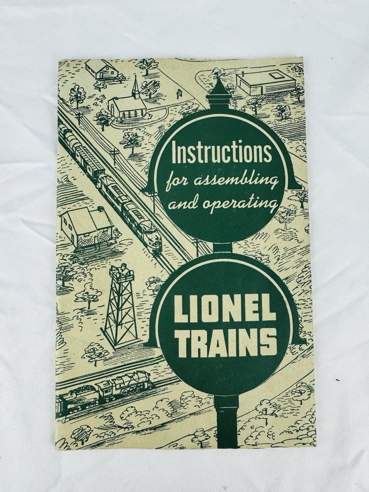 1951 INSTRUCTIONS FOR ASSEMBLING AND OPERATING LIONEL TRAINS 64 PAGES