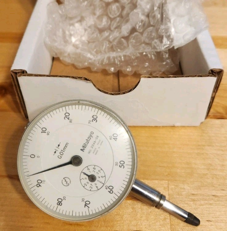 MITUTOYO DIAL INDICATOR 2046-08 (0.01mm-10mm) - LUG BACK  - JISB7503 No. 992653