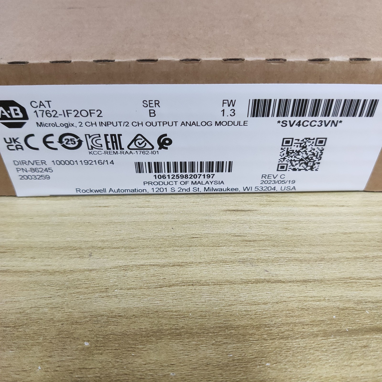 Allen-Bradley 1762-IF2OF2 MicroLogix 1200 I/O Module New Sealed