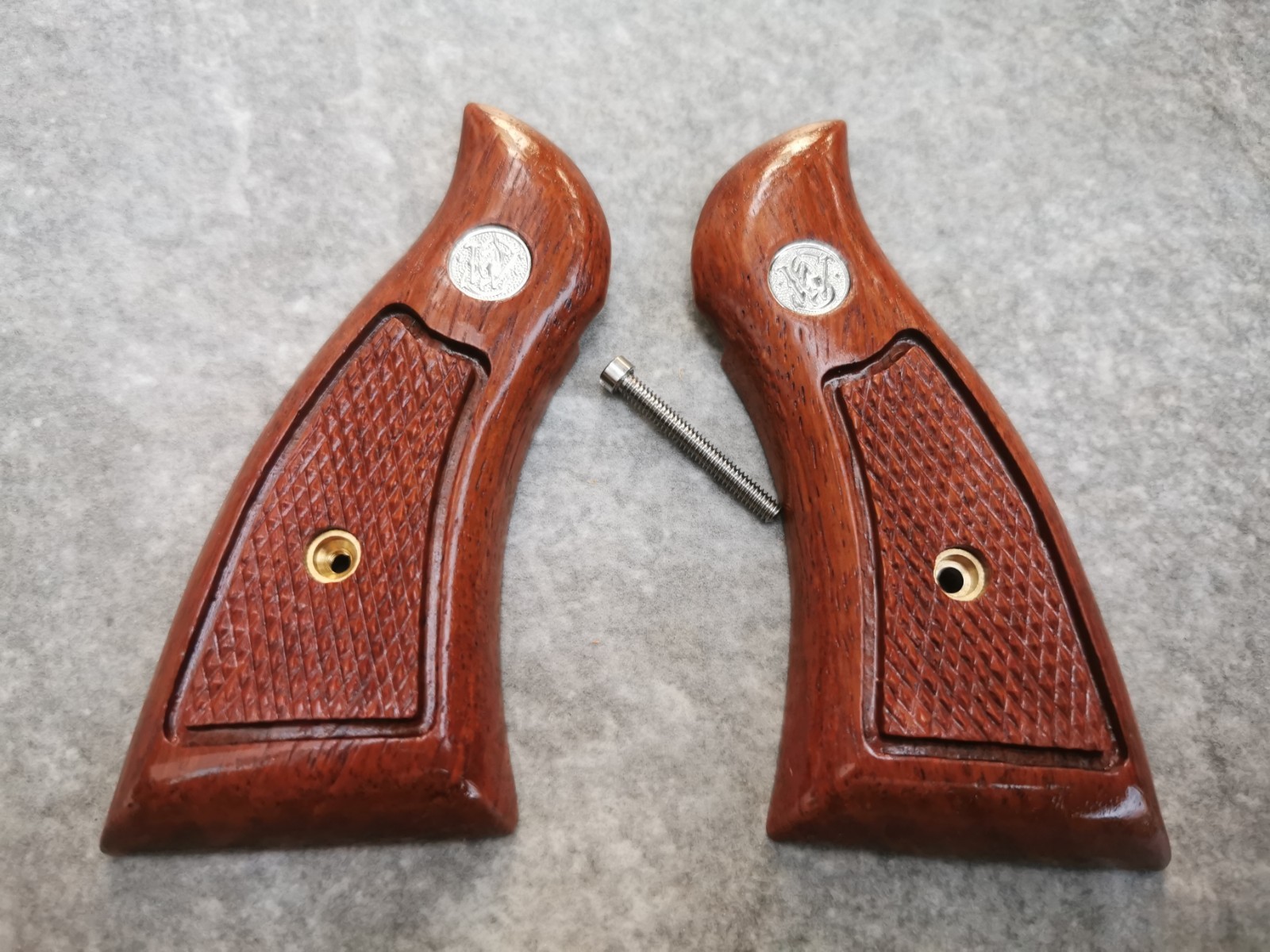 RETRO MAGNA GRIPS FOR S&W K/L FRAME SQUARE BUTT SMITH & WESSON # RANDOM 3