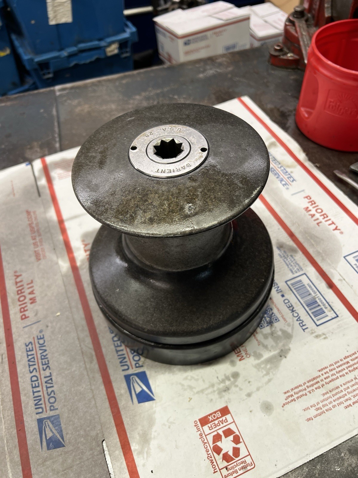 Barient 28 sailboat winch