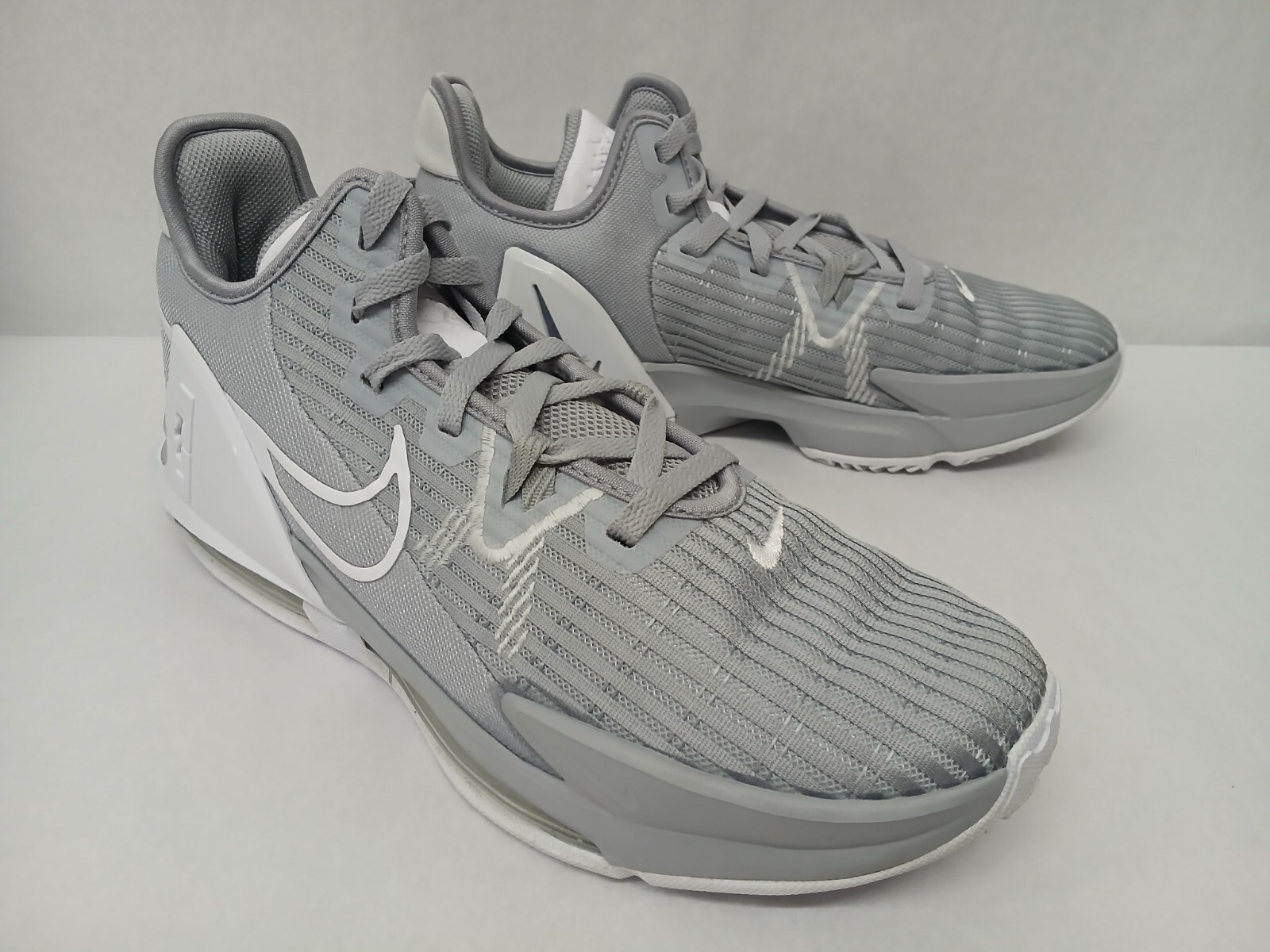 Nike Men's Lebron Witness VI TB Basketball Shoes DO9843-001 Sz Wolf Grey 11.5