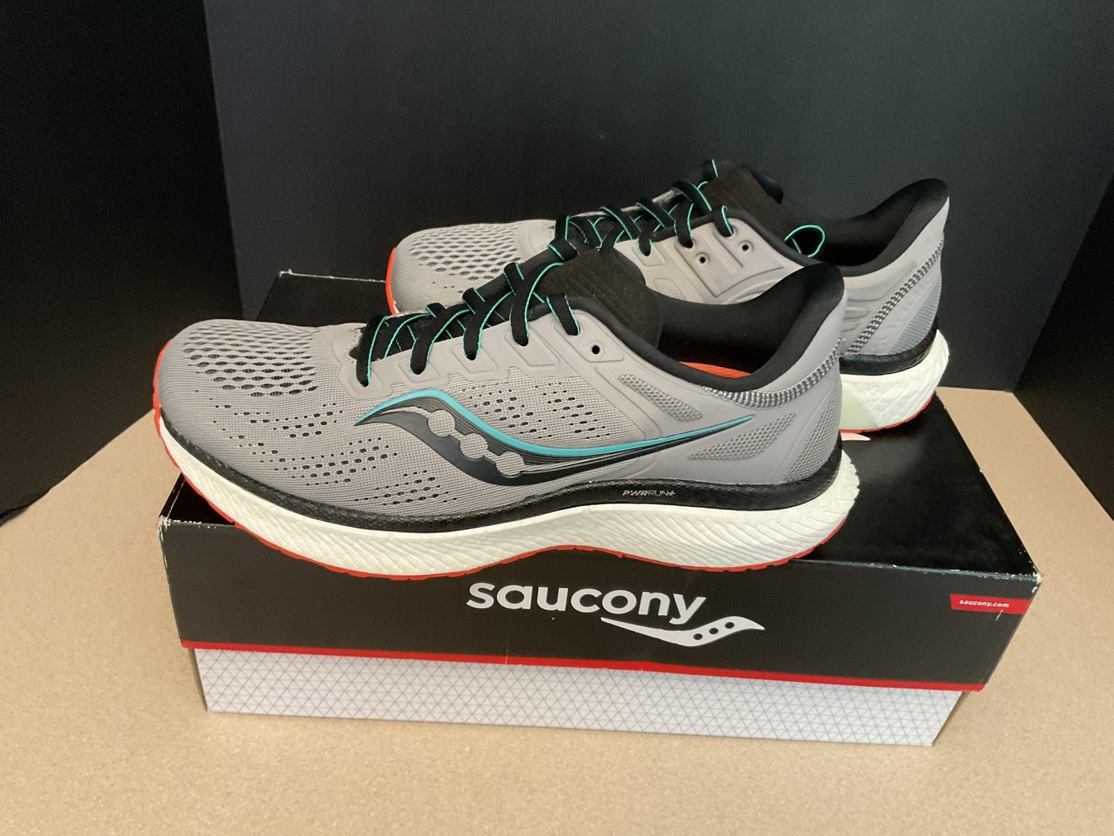 New! Mens Saucony Hurricane 23 Alloy/Scarlett Running Shoes. Size 8. Nice Shoes!