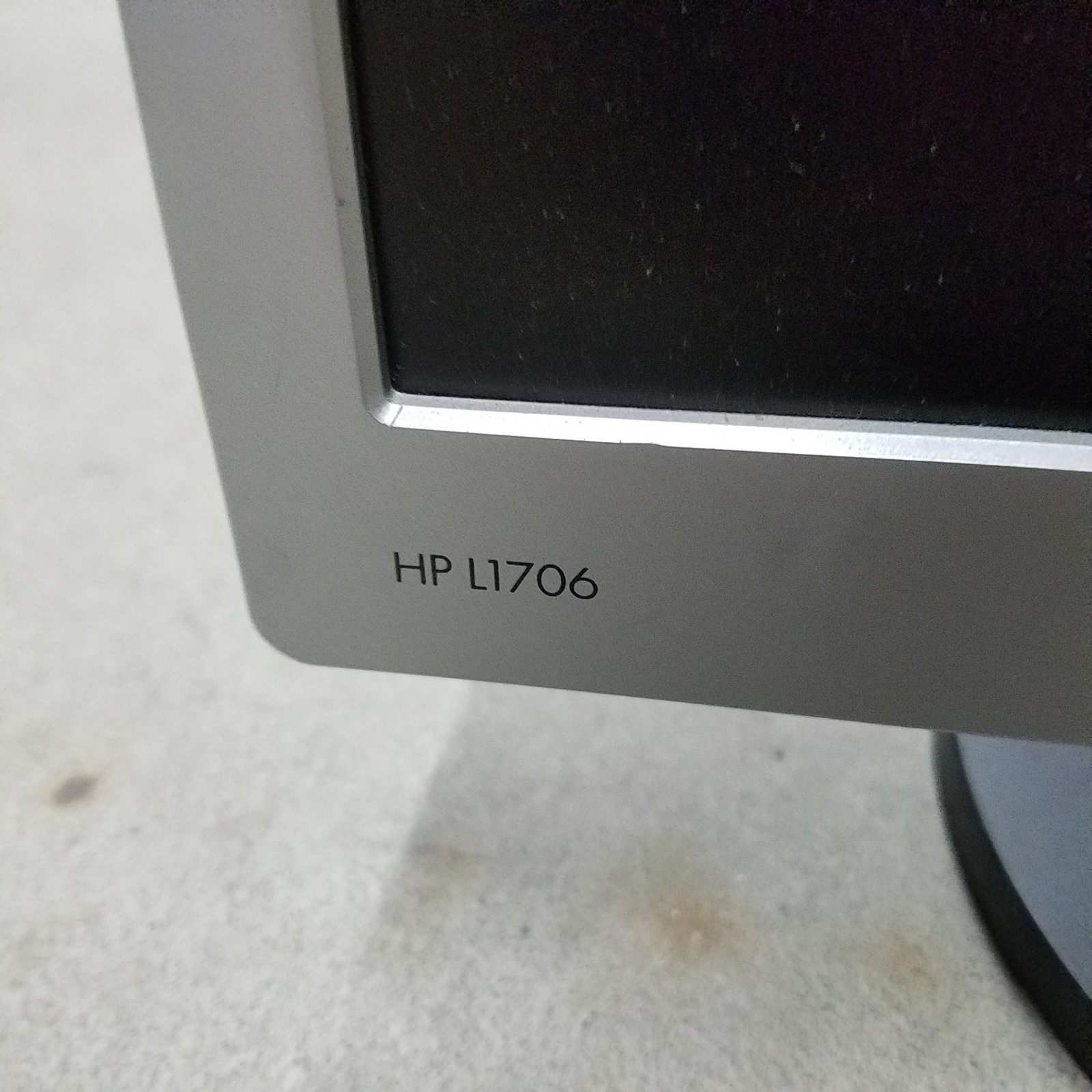 Hewlett Packard L1706 LCD Flat Screen Monitor, 17" Screen Size - USED