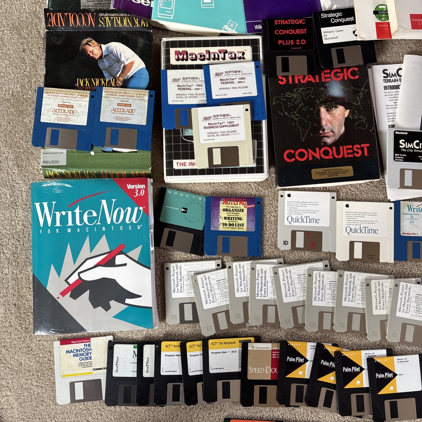 Apple Macintosh Games Software And Book Lot UNTESTED