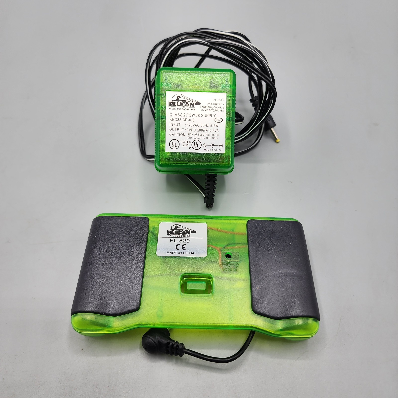 Green Pelican Power Grip Rechargeable Battery PL-829 Gameboy Color w/ Charger