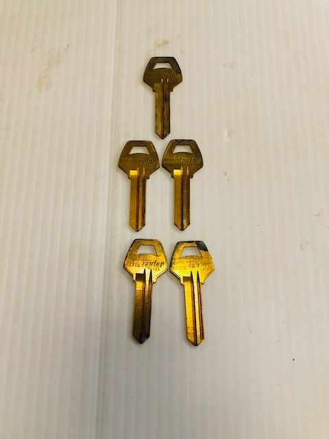 Set 5 Brass Taylor Brand Key Blanks CO88 A22Z2 Locksmith