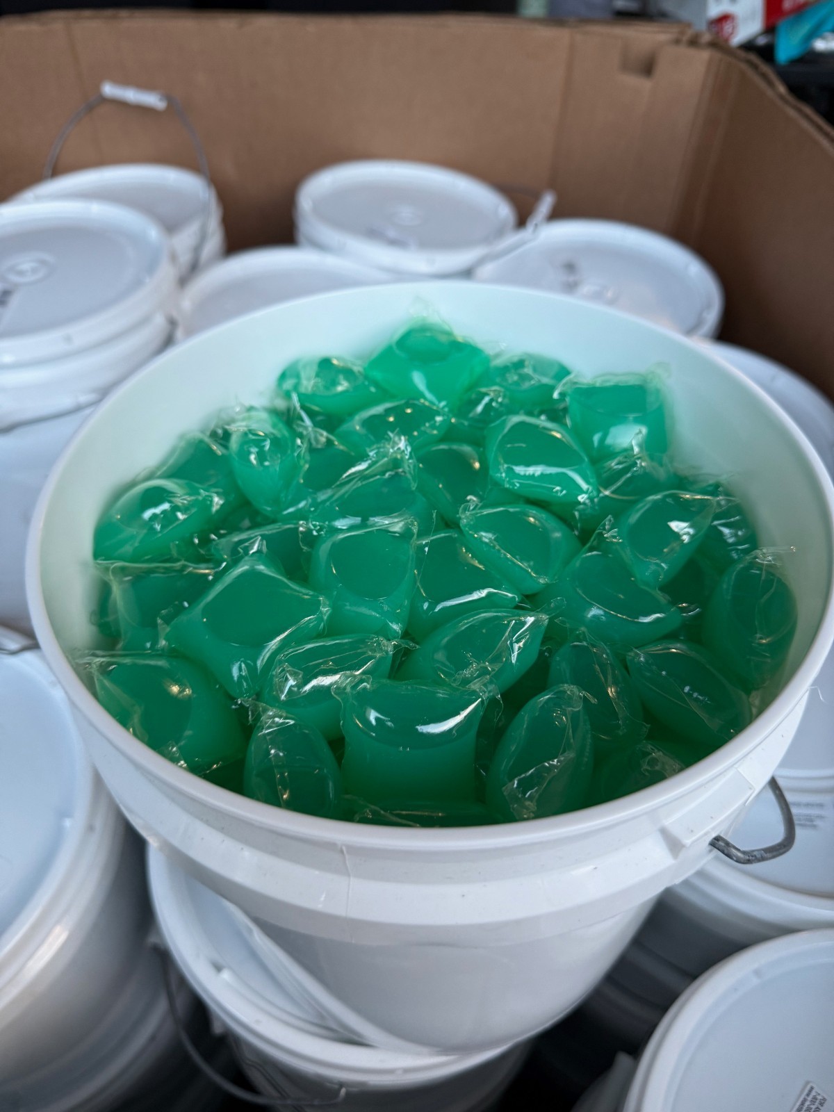 Bulk bag of Gain Detergent Laundry pods/pacs approx 300 ct