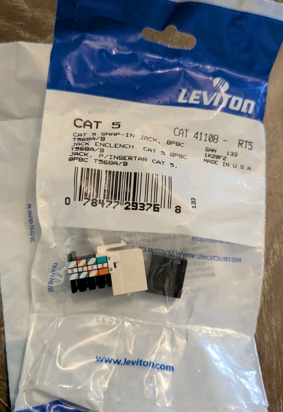 Lot of 17 LEVITON CAT 5 41108 -RT5 Snap-In Jacks 8P8C Brand NEW Made in USA