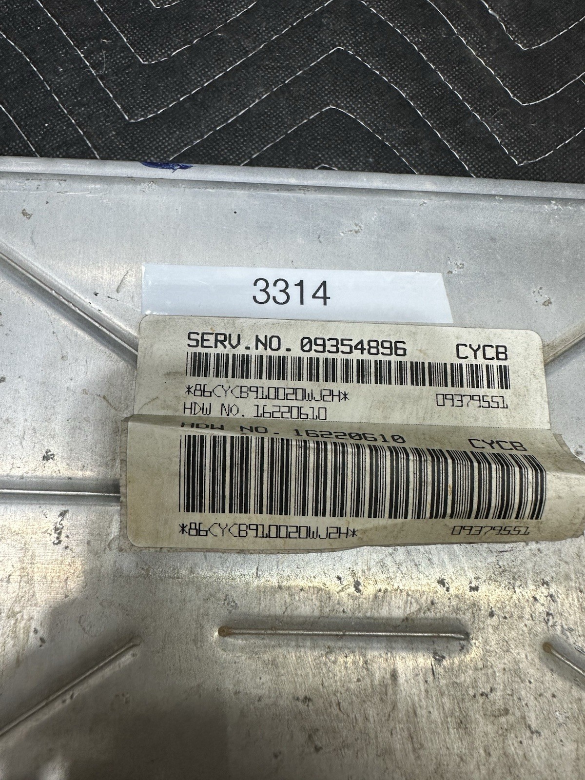 1999 to 2000 Chevrolet Silverado Yukon Engine Computer ECM 09354896