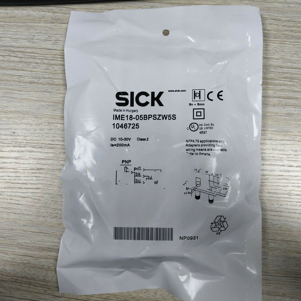 New One SICK IME18-05BPSZW5S Proximity Switch IME1805BPSZW5S Free Shipping