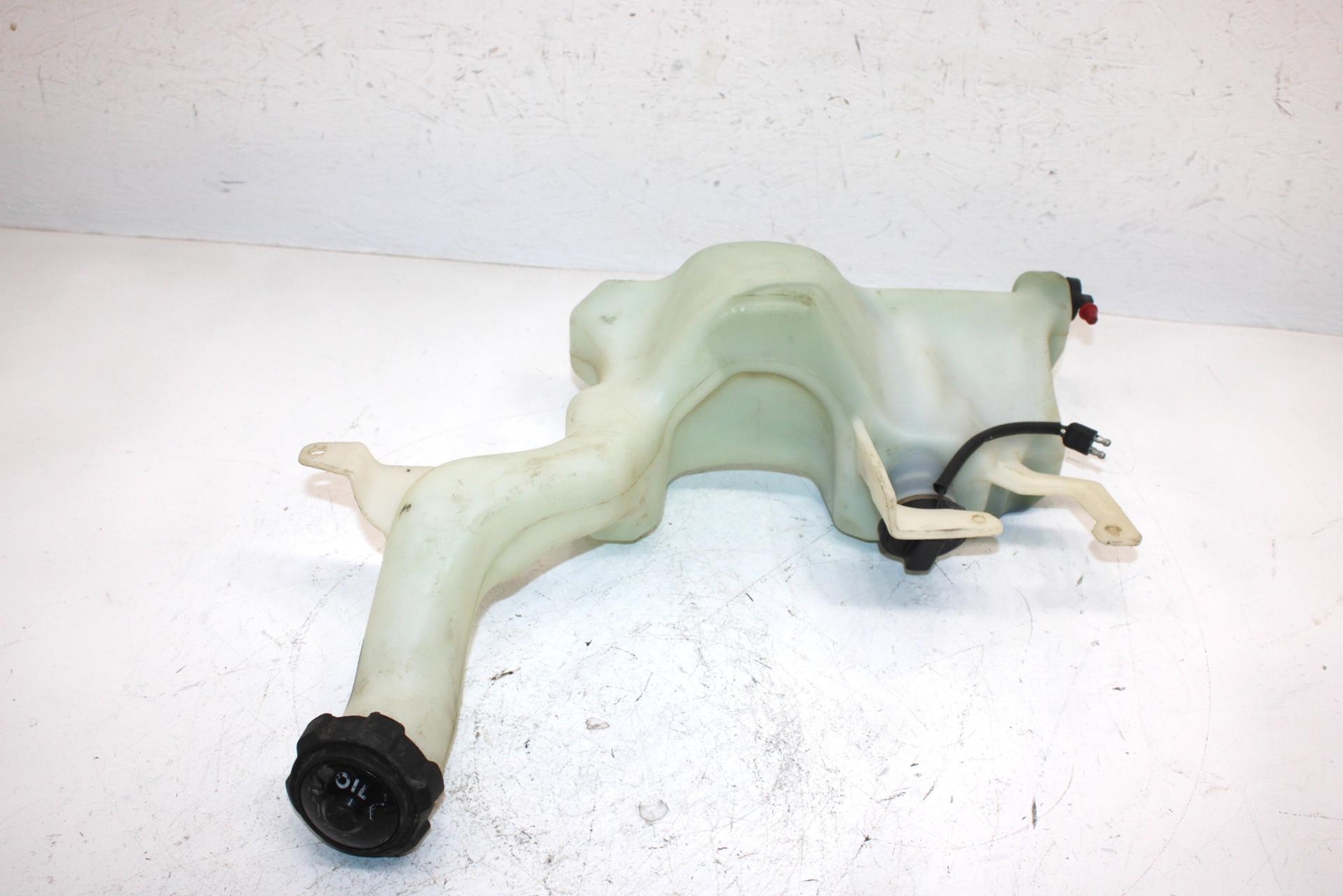 05 Arctic Cat Sabercat 600 Efi Oem Oil Tank Set 1670-673 B646